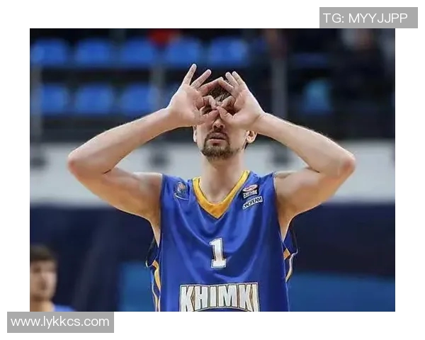 阿列克谢-施韦德成功融入辽宁男篮体系，表现出色