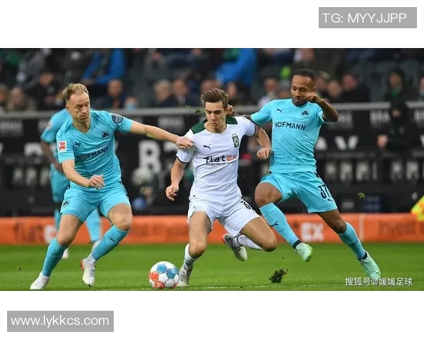 奥格斯堡客场力克门兴格拉德巴赫,取得关键胜利 奥格斯堡客场力克门兴格拉德巴赫,取得关键胜利