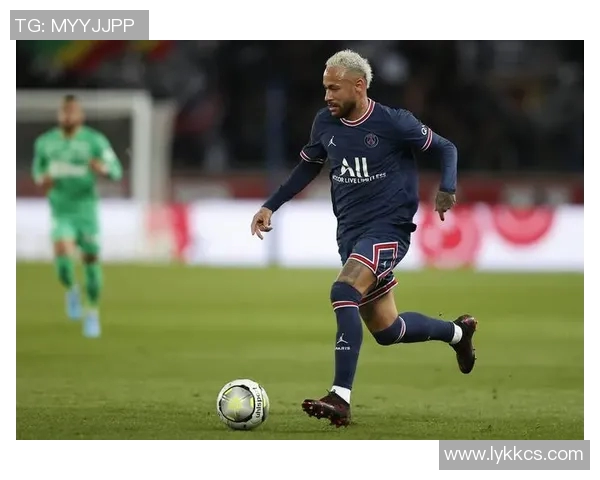 巴黎圣日耳曼主场击败马赛，继续领跑法甲积分榜，内马尔再次成为球队英雄