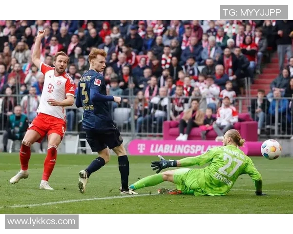 拜仁慕尼黑轻松取胜，美因茨遭遇惨败：不容错过的足球盛宴