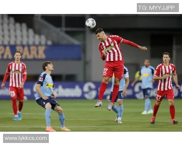 法兰克福主场2-0获胜，稳坐德甲积分榜前列