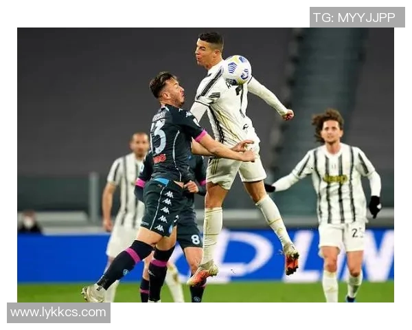 法兰克福狂胜帕德博恩！疯狂进球战告诉你更多细节