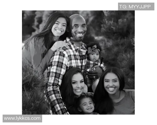 科比遗孀以及女儿图书出版:讲述科比的智慧和勇气 科比遗孀以及女儿图书出版:讲述科比的智慧和勇气