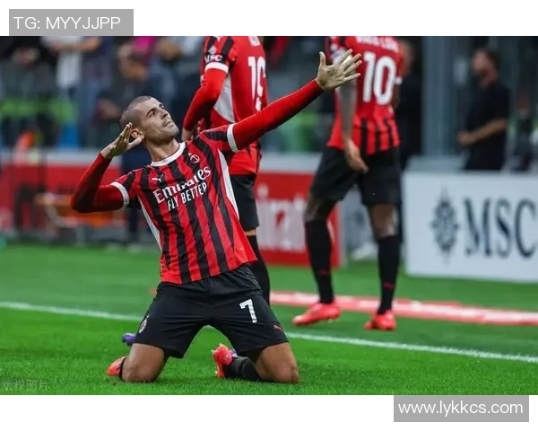 意甲大战!AC米兰力挽狂澜,尤文图斯全力称霸! 意甲大战!AC米兰力挽狂澜,尤文图斯全力称霸!