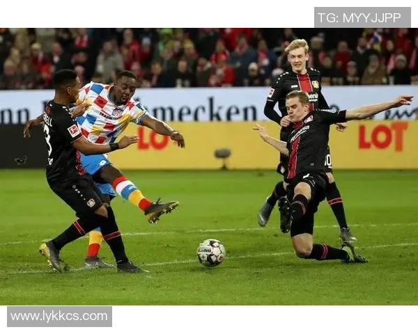 斯图加特在保级路上蓄势待发,球员们势不可挡 斯图加特在保级路上蓄势待发,球员们势不可挡