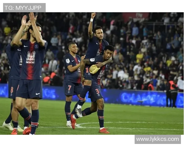 内马尔在法甲联赛中再次闪耀,带领巴黎圣日耳曼连胜五场! 内马尔在法甲联赛中再次闪耀,带领巴黎圣日耳曼连胜五场!